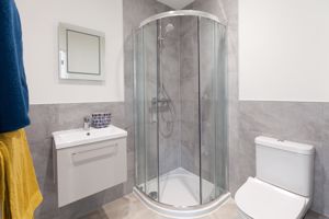 En Suite- click for photo gallery